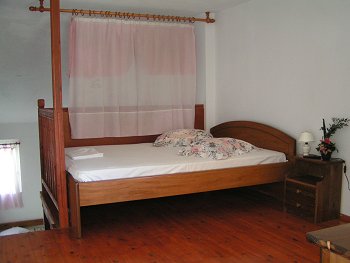 kikiroom03.jpg